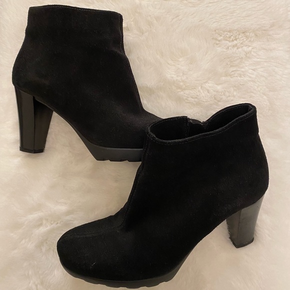 La Canadienne Black Suede Booties (Size 8M) - Picture 4 of 8